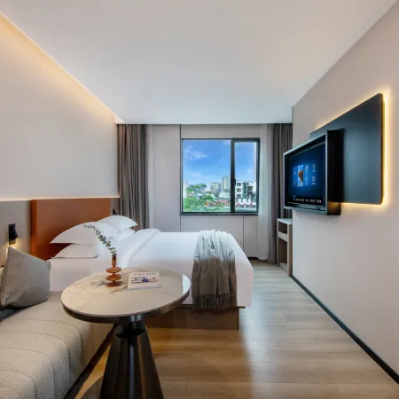 Yifang Hotel (Guangzhou Beijing Road Pedestrian Street, Yide Road Metro Station Branch)
