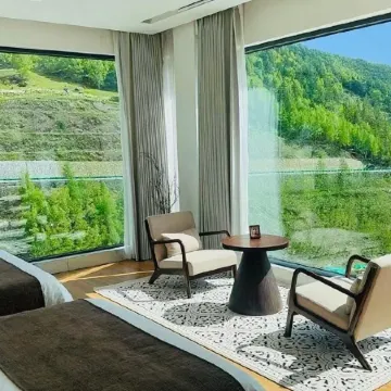 Ten miles of mountains and rivers light luxury B&B (Siguniang Mountain)