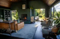 Azur Luxury Lodge Hotels in Closeburn