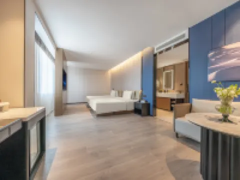 Lianyungang Donghai crystal jewelry city Yingbin Avenue Atour Hotel Hoteles en Condado de Donghai