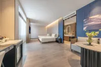 Lianyungang Donghai crystal jewelry city Yingbin Avenue Atour Hotel