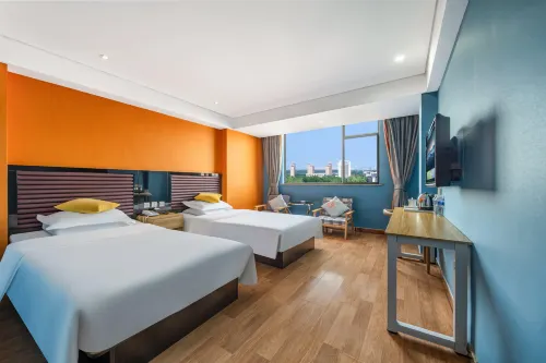 Junfeng Elegant Hotel (Shenqiu North Railway Station)