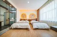 Volga Spruce Courtyard Boutique Hotel - balcon
