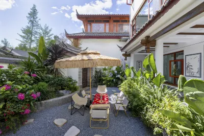 Huashen · Yunshu Designer Hotel (Lijiang Ancient City Waterwheel Store) Hotel di Beimenpo