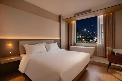 Liulin Yuan Zhixiang Hotel (Kunming Chenggong Square Dounan Flower Market Branch) Hotels near Central Park