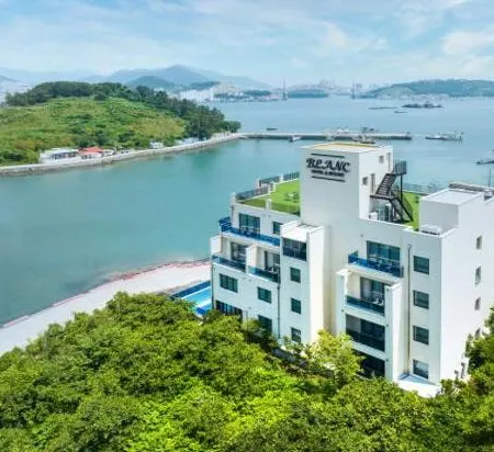 Blanc Hotel & Resort