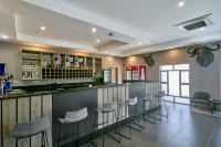Kalahari Arms Hotel - bar