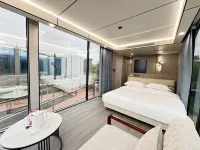 Dunhuang Desert Dream Ark Capsule Homestay