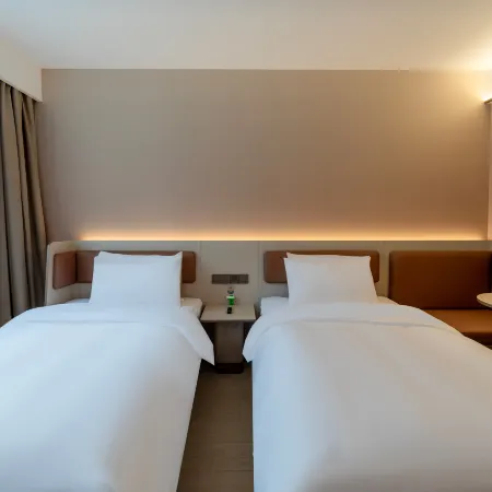 HanTing Hotel (Anyang Zhongzhou Road)