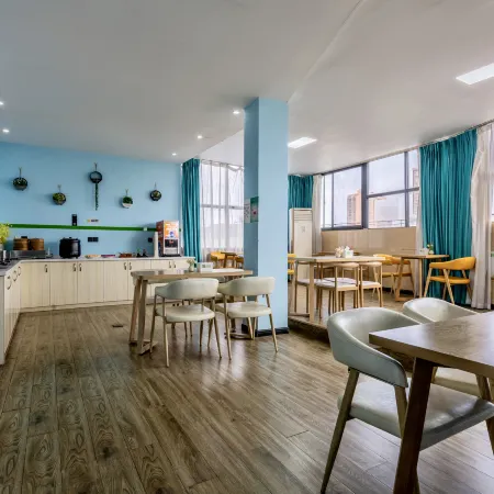 Haifanxing Chain Hotel (Xianning Yinquan Avenue)