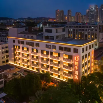 Orange Hotel (Quanzhou Xijie Jiuyi Street Branch) Hotel dekat Qingjing Temple