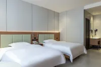 Super 8 Hotel（G216 Store, Gaize County, Ngari Prefecture）