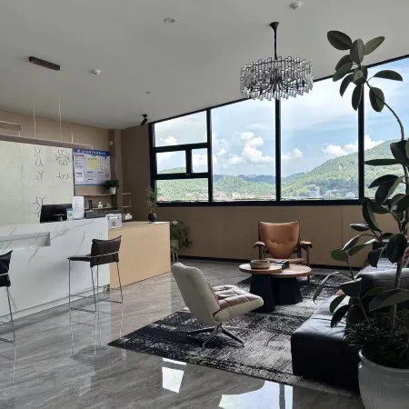Liuyang Qiyun Yanyu Hotel (Sky Theater)