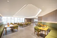 JI Hotel (Meihekou Northeast Nightless City Zhibei Village) - parking