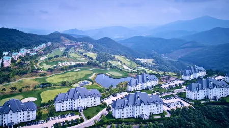 Sonofelice Village Vivaldipark Отели рядом с достопримечательностью «Palbongsan Tourist Site»