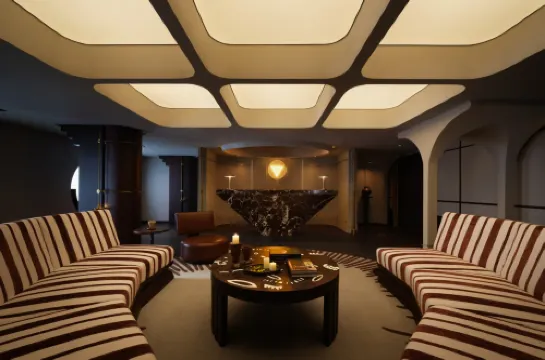 Guiyang One Pool Hotel (Fountain Pool Tai Ping Road Internet Celebrity Street Store)