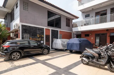 RedDoorz @ Gunungsari Surabaya 2