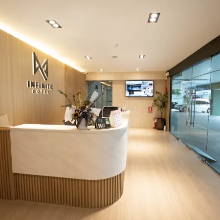 Infinite Hotel @Ratchada Отели рядом с достопримечательностью «Станция метро Huai Khwang»