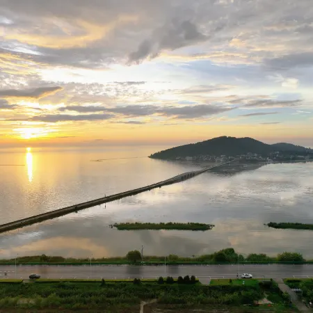 Manhua Island Lake View Homestay
