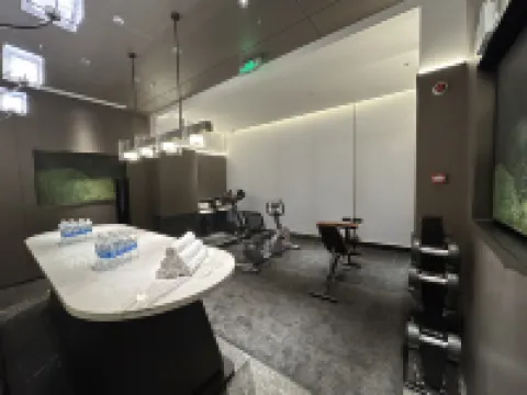 瀋陽港灣E飯店（瀋陽北站中街店）