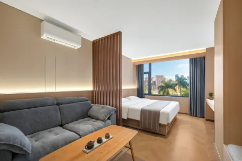 Yiyuan Sunshine Hotel (SM City Square Xiamen Railway Station)
