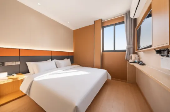 Ji Ting Hotel (Shanghai Jinjing Road Metro Station Branch) Hotels in Shanghai