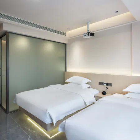 Floral Hotel · Ziyunlan Court (20 RMB Background Scenic Area Branch)
