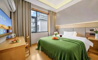 Yunji Hotel (Shangrao Wuyuan Cultural Square North Station Branch)
