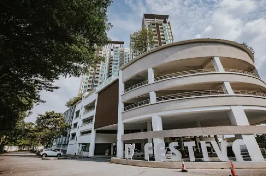 Ipoh D’Festivo 2B2B Suite by Verve EECH189