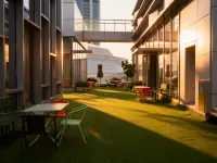 HOTEL FIVE