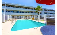Motel 6 Tempe, AZ – Phoenix Airport – Priest Dr - مسبح