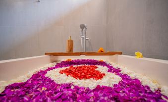 Naga Hoki 3BR Villa Canggu | Private Pool & Billiards