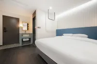 HOTELGRANDPARIS - balcony