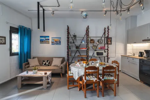 Thena apartment IN the city center