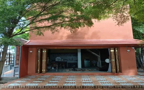 บ้านชมไผ่ทิวดำ