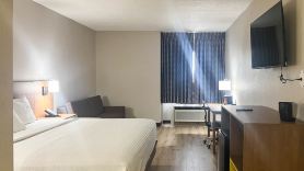 Studio 6 Suites Fremont, OH