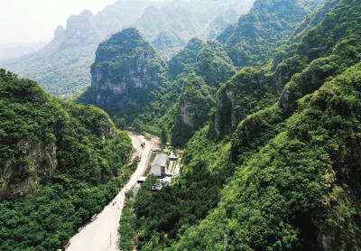 Yi Qingxu Mountain · Shanquan Courtyard Luxury Mountain Residence Homestay Hotele w: 