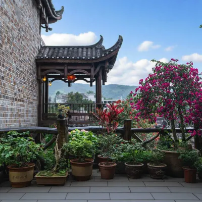 Xuanyuan Viewing Courtyard B&B (Furong Town Scenic Area Branch) Hotels near Furong Town