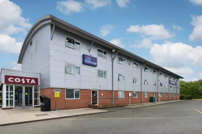 Travelodge Knutsford M6 Hotel di 