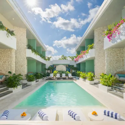 LOMO Boutique Hotel Uluwatu Hotels near Pecatu