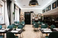 HOTEL NAPOLEON