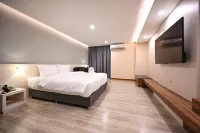 L2Hotel - balcony