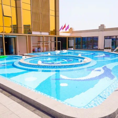 Heyuan Meiju Sky Hot Spring Hotel