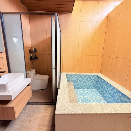 Heping Tanghu Wenquan Hotel