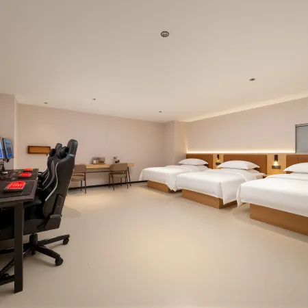 IDJ E-Sports Hotel (Xinxiang Henan Normal University)