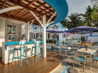 Santorini Beach Resort Hotels in Gili Trawangan