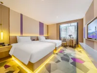 Lavande Hotel (Shaoyang High-Speed Railway Station Weiyuan Square Branch) - Esports
