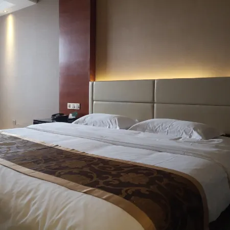 Hewitt Grand Hotel