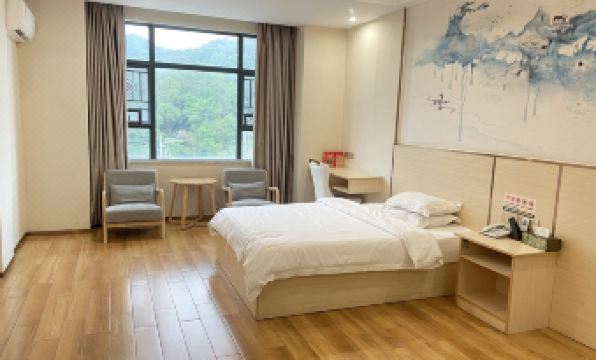 Luoding Luji Hotel