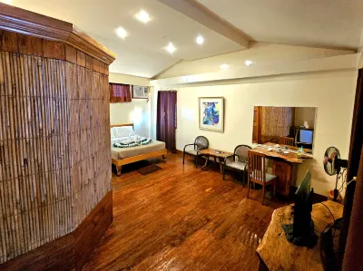 Cocoloco Beach Resort Các khách sạn gần Royal Dive Center